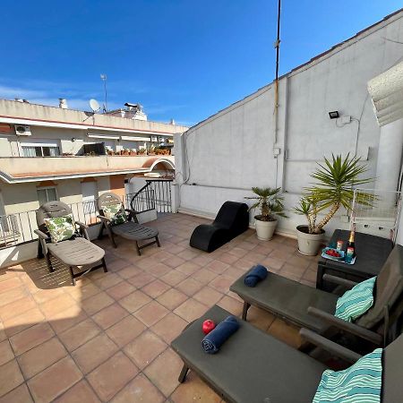 Sea Dreams With Amazing Terrace Apartment Ситжес Екстериор снимка