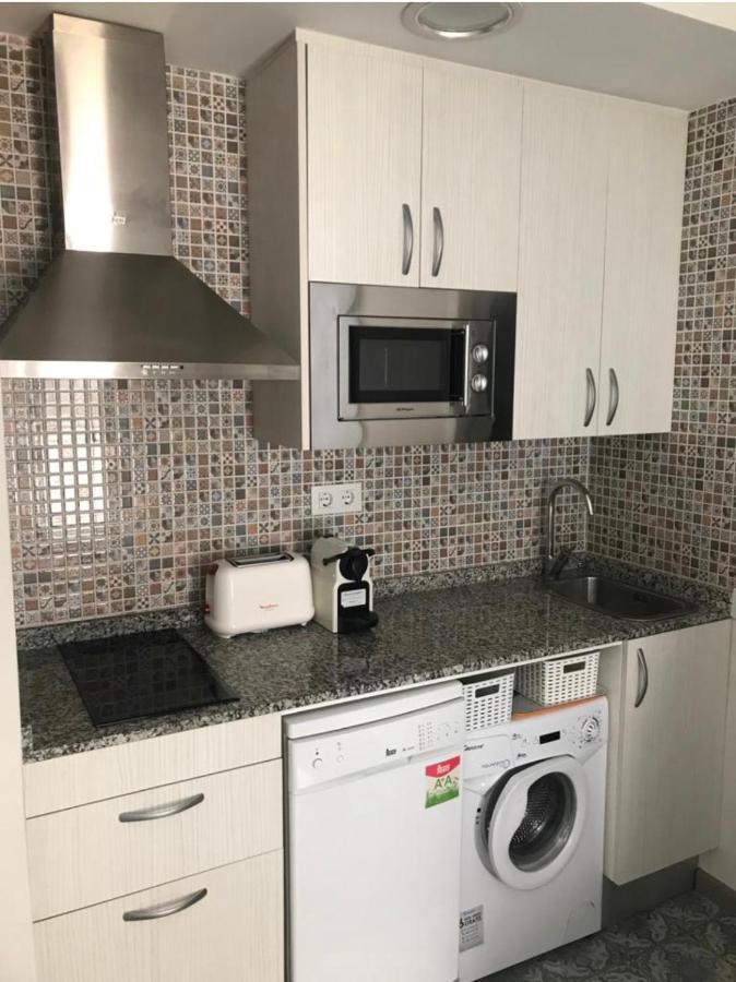 Sea Dreams With Amazing Terrace Apartment Ситжес Екстериор снимка