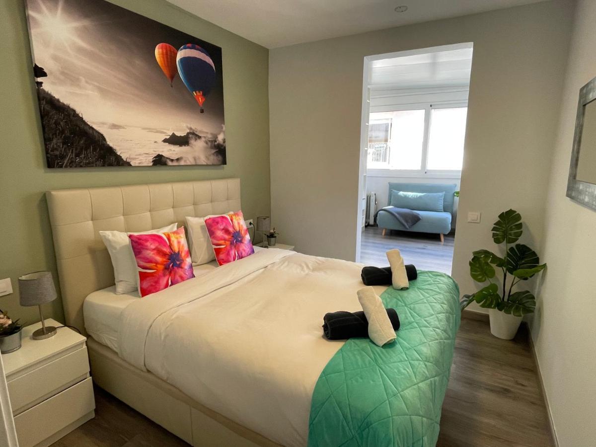 Sea Dreams With Amazing Terrace Apartment Ситжес Екстериор снимка