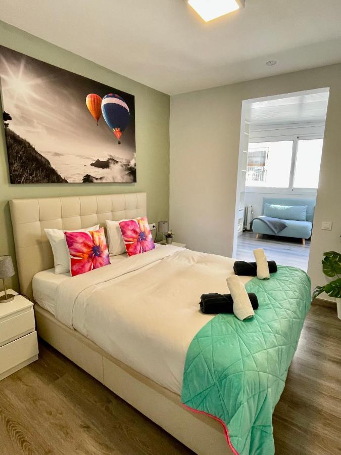 Sea Dreams With Amazing Terrace Apartment Ситжес Екстериор снимка