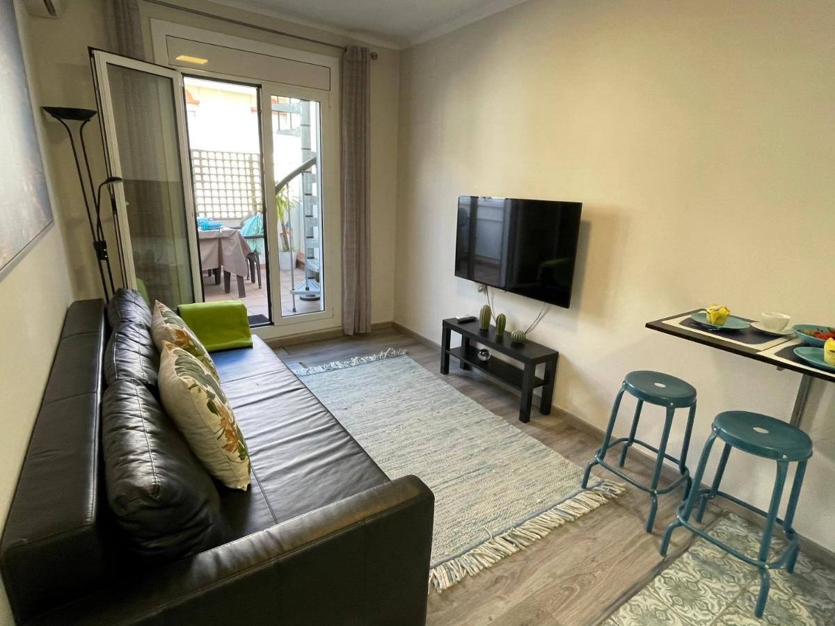 Sea Dreams With Amazing Terrace Apartment Ситжес Екстериор снимка