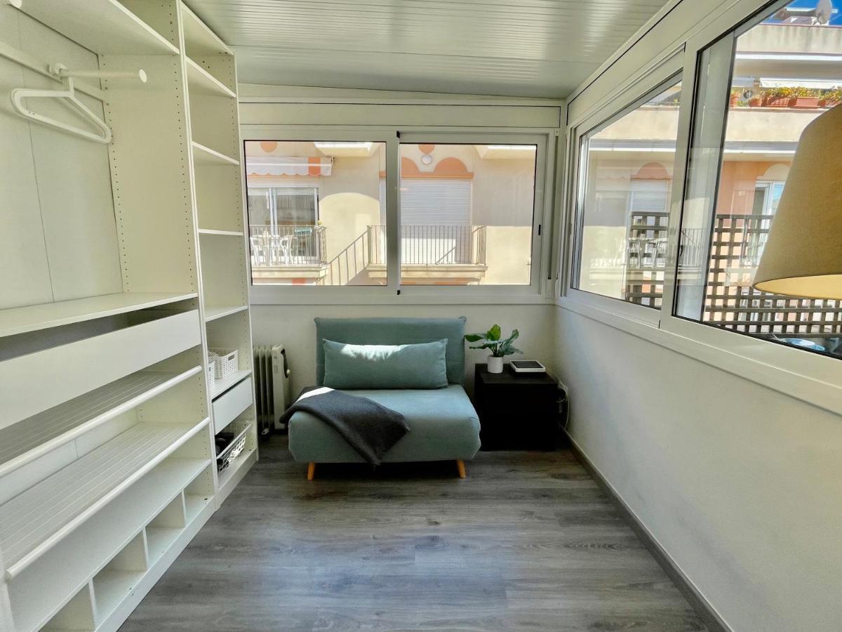 Sea Dreams With Amazing Terrace Apartment Ситжес Екстериор снимка